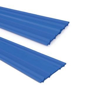 Le JOINT WATERSTOP avec bulbe en rouleau de 25 ml est utilisé comme joint d'étanchéité et de dilatation entre les blocs de béton. Il assure une résistance optimale à l'eau, y compris sous pression. Totalement étanche, il ne laisse passer aucune fuite et est utilisé pour la construction de piscines, de canaux, d'aqueducs, de cuves, de digues et de bassins, ainsi que pour la protection contre l'eau des fondations, des tunnels et des cuves.